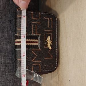 NWOT WALLET FOR CREDIT CARD ALSO HAVE A RED ONE